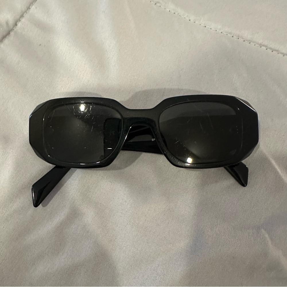Prada Black Sunglasses - Picture 3 of 7
